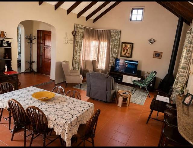 4 BEDROOM HOUSE FOR SALE IN CLUBVIEW